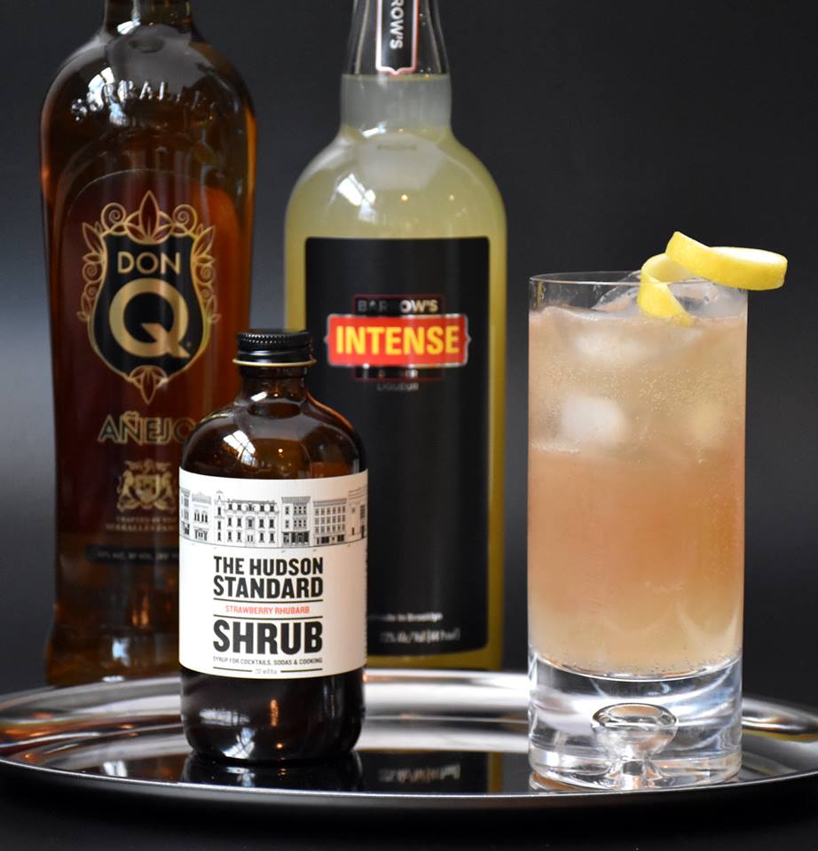 Strawberry Rhubarb Rum Fizz | Summer Cocktails